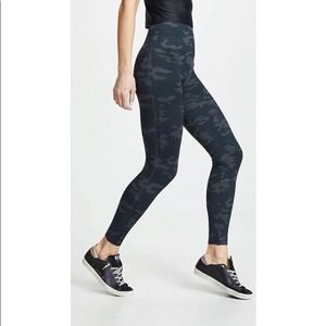 Spanx Look at Me Now Seamless Cropped Leggings Camo